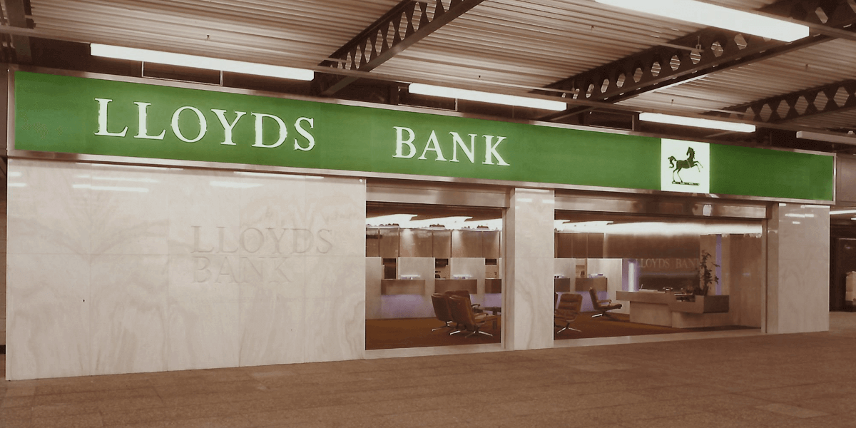 Lloyds Bank - exhibition design and architecture