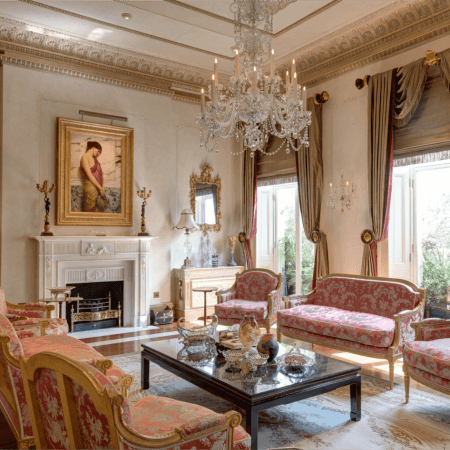 Luxurious living room, London. Interior design.