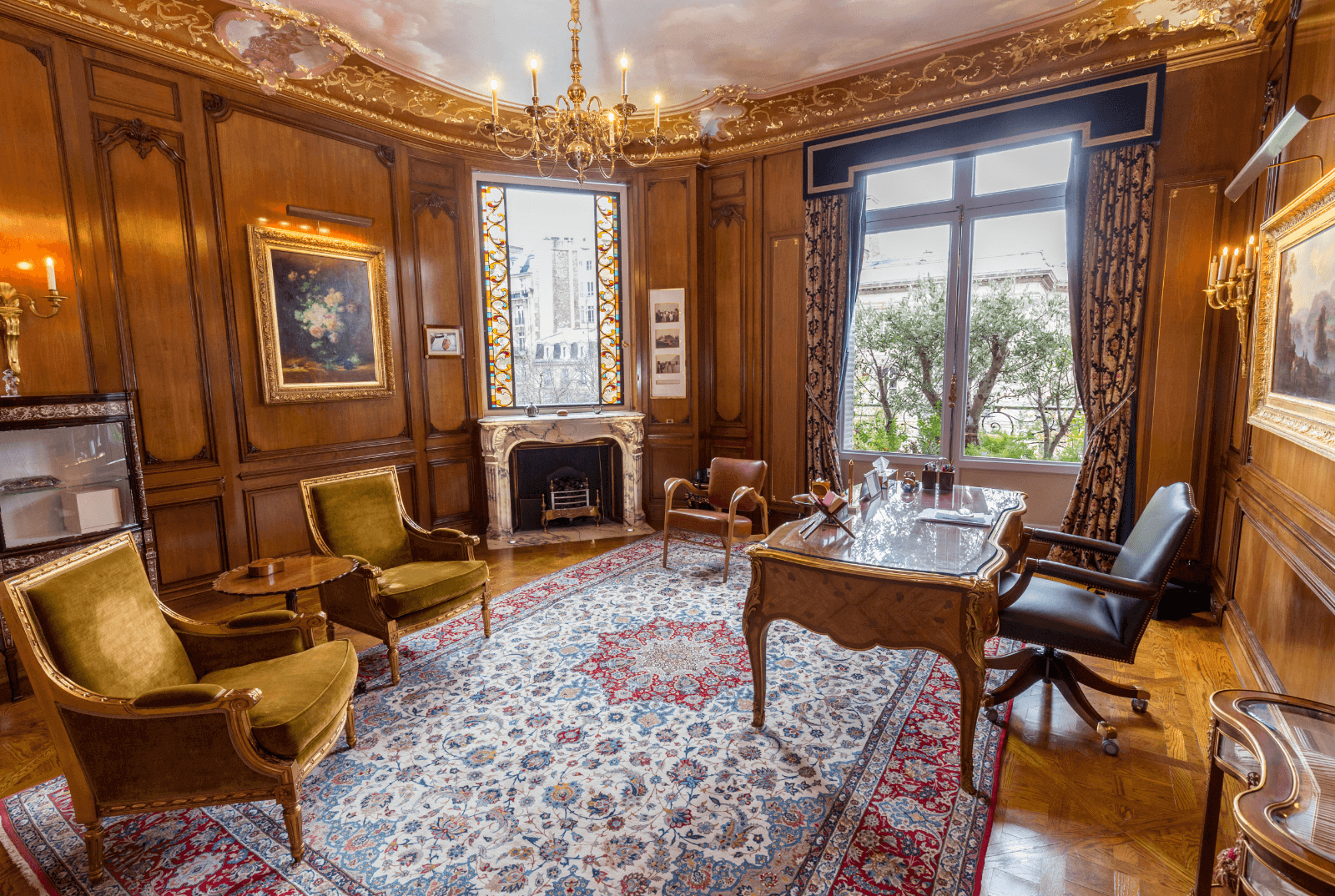 Luxurious living room design, Paris